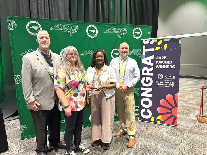 Iredell County earns Excellence in Innovation Award for Mobile Health Unit
